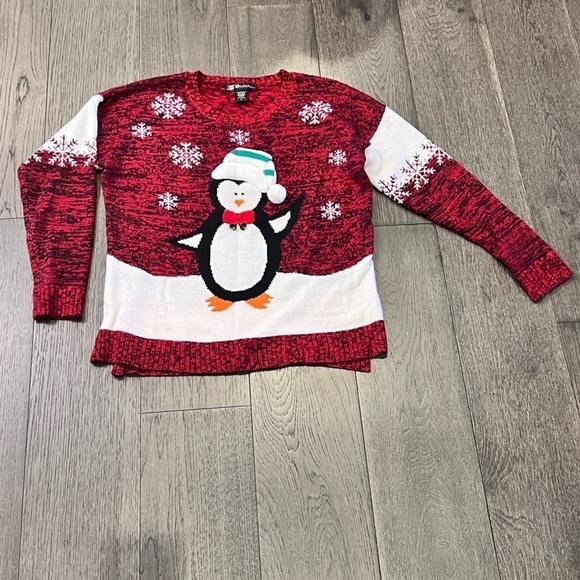 Penguin Christmas Sweater - Picture 3 of 5